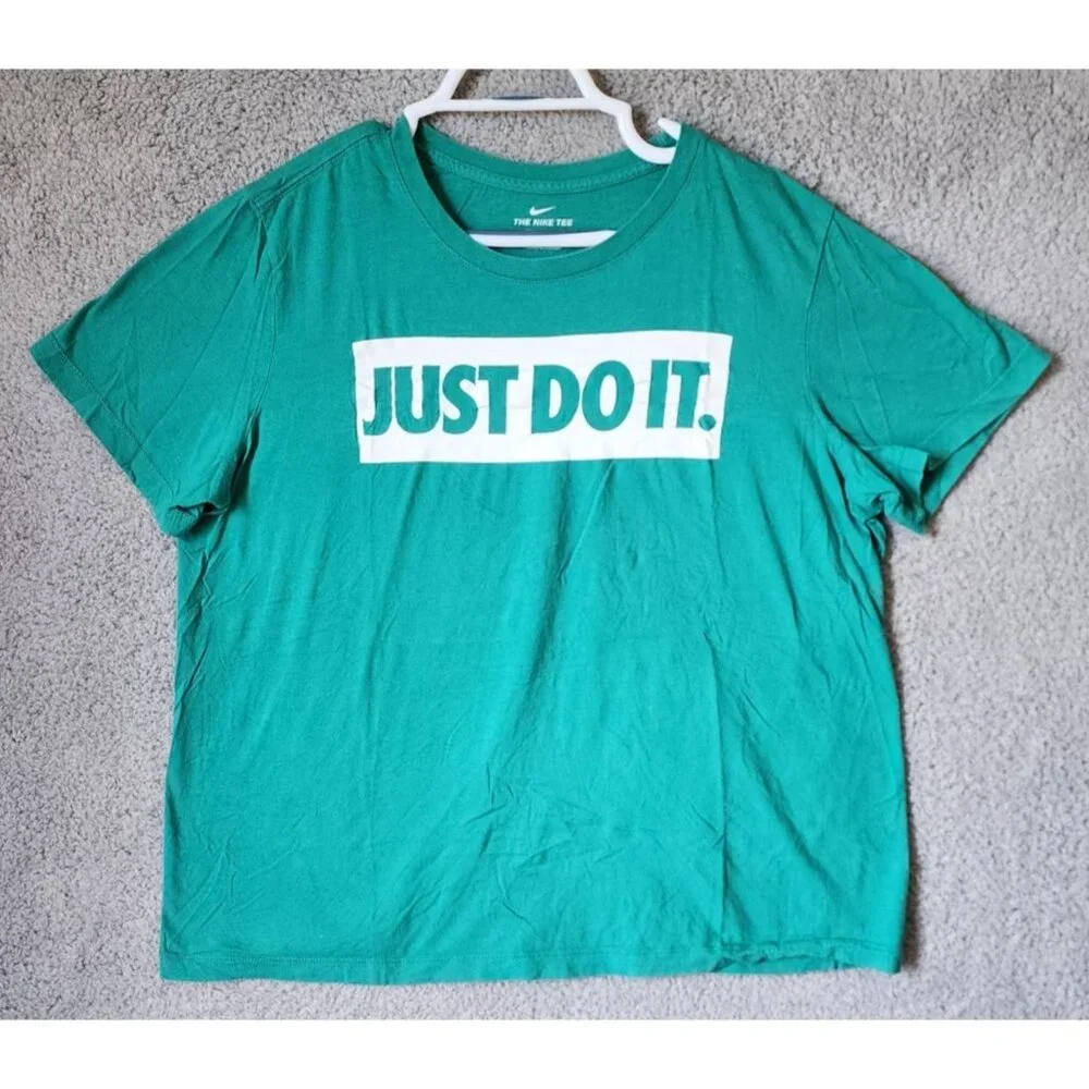 The Nike‎ Tee Green 